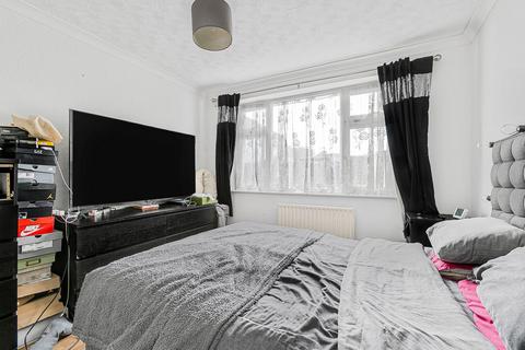 2 bedroom maisonette for sale, Hertford Road, Enfield, EN3