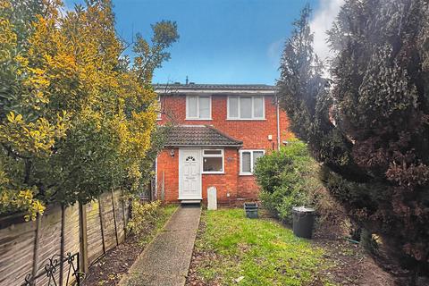 3 bedroom terraced house to rent, Makepeace Road, Northolt UB5