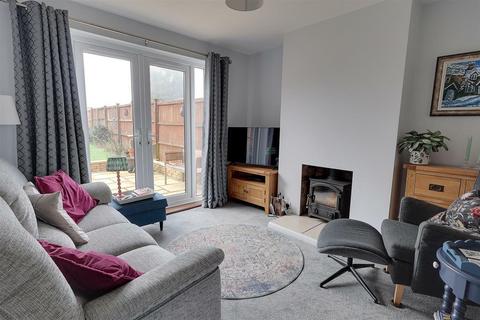 3 bedroom semi-detached house for sale, Dinglewell, Hucclecote, Gloucester