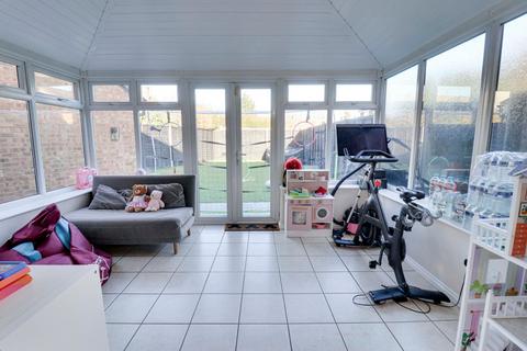 104 Crown Close, Sheering, Bishop's Stortford, CM22 7NE