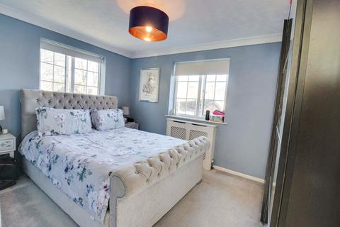 104 Crown Close, Sheering, Bishop's Stortford, CM22 7NE