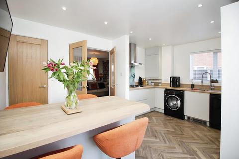 3 bedroom semi-detached house for sale, Moorland Road, Syston, LE7