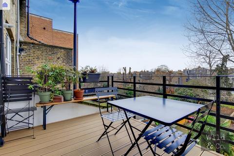 Flat C, 41 Kenninghall Road, London, E5 8BS