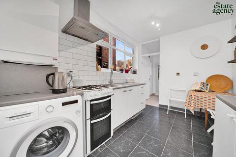 1 bedroom apartment for sale, Borwick Avenue, Walthamstow, E17