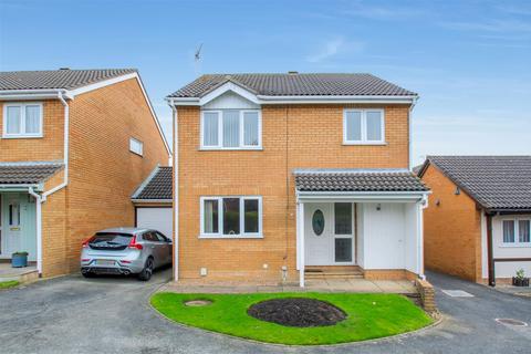 4 bedroom link detached house for sale, Lophams Close, Haverhill CB9