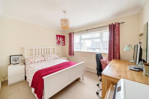10 Dewey Close, Woodmancote, Cheltenham, GL52 9UF