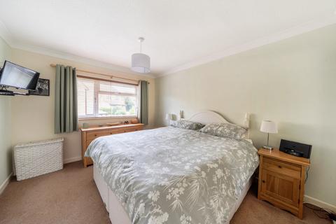 10 Dewey Close, Woodmancote, Cheltenham, GL52 9UF