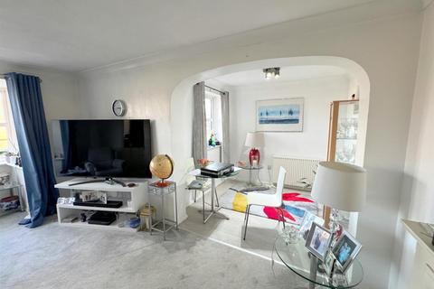 2 bedroom flat for sale, Hudson Close, Eastbourne