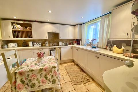 3 bedroom terraced house for sale, 42 Mytton Oak Road, Copthorne, Shrewsbury SY3 8UD