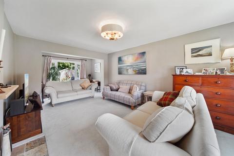 8 Cambridge Road, Waterbeach, Cambridge, CB25 9NJ