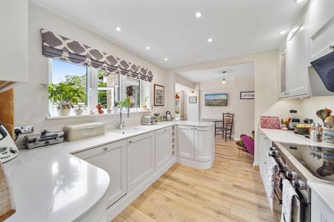 8 Cambridge Road, Waterbeach, Cambridge, CB25 9NJ