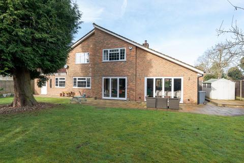 4 bedroom detached house for sale, Heath Court, Leighton Buzzard