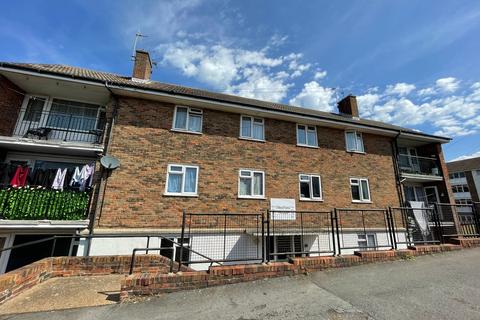 2 bedroom apartment to rent, Preston Road, Bexhill-on-Sea, TN39