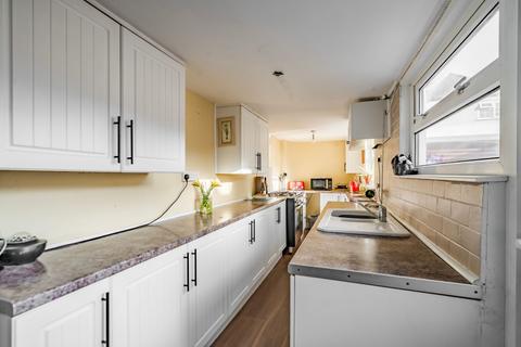 6 bedroom end of terrace house for sale, Nelson Road North, Great Yarmouth