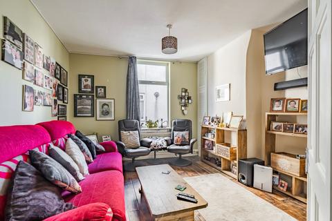 6 bedroom end of terrace house for sale, Nelson Road North, Great Yarmouth