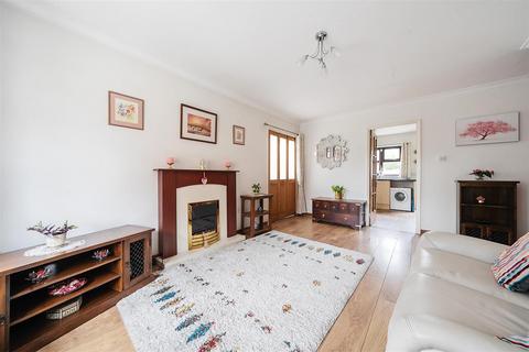 37 Brickham Road, Devizes, SN10 2SR