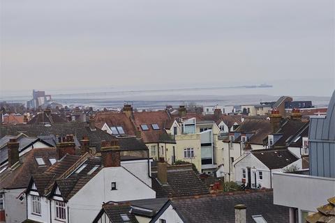 3 bedroom penthouse for sale, The Broadway, Leigh on sea, Leigh on sea,