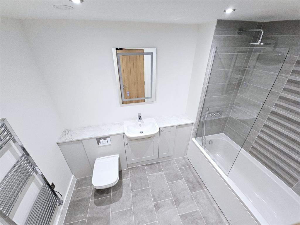 Family bathroom