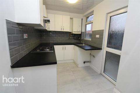 2 bedroom terraced house to rent, Derwent Street, Leicester