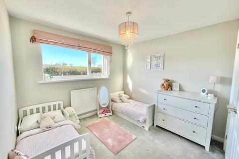 27 Deansberry Close, Stoke-on-trent, ST4 8JH