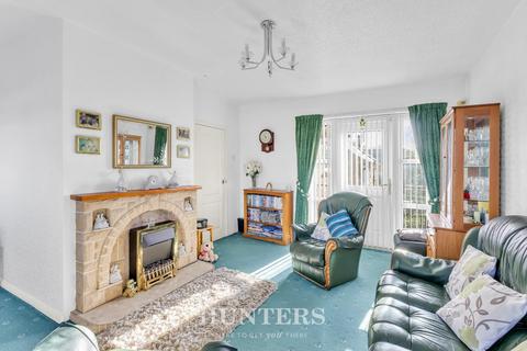 2 bedroom flat for sale, White Moss Road, Manchester M9