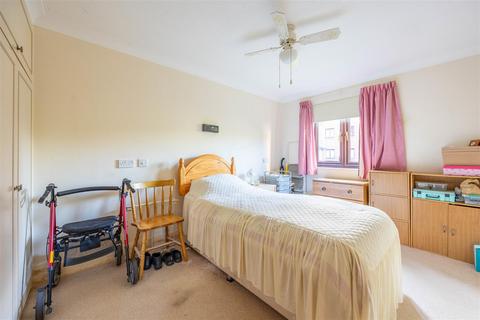 1 bedroom apartment for sale, IMPERIAL AVENUE, Westcliff-On-Sea