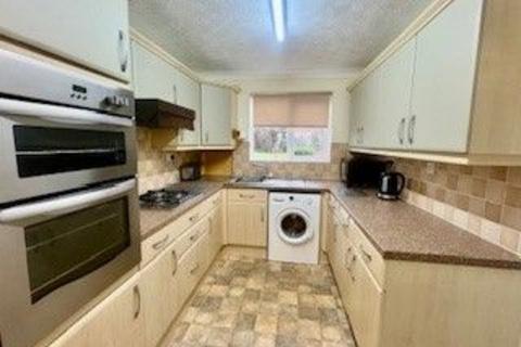 2 bedroom flat to rent, Oakhill Drive, Brierley Hill DY5