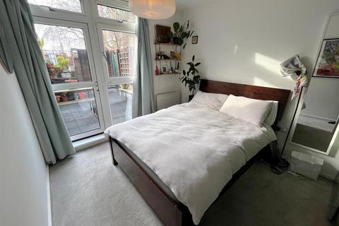 2 bedroom maisonette to rent, Fletcher Court, Ingestre Road, London