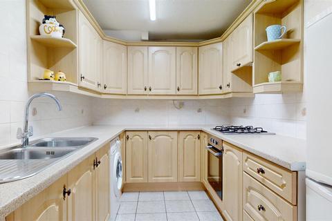 17 Holcombe, Bristol, BS14 0AT