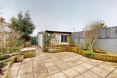 17 Holcombe, Bristol, BS14 0AT