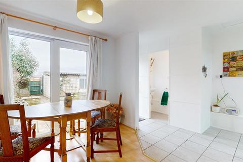 17 Holcombe, Bristol, BS14 0AT