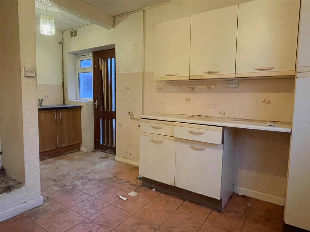 Dining kitchen
