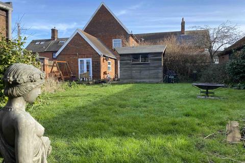 2 bedroom semi-detached house for sale, Ferry Lane, Felixstowe, IP11