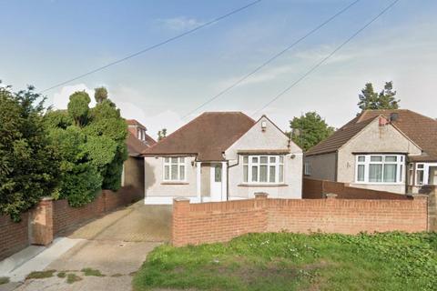 3 bedroom bungalow for sale, Hounslow TW5