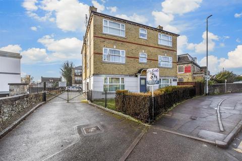 2 bedroom apartment for sale, Rocklands, Maidstone ME16