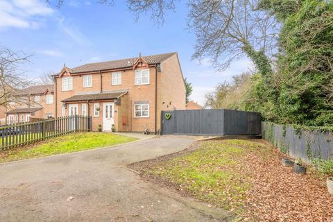 3 bedroom semi-detached house for sale, Seacroft Close, Grantham NG31