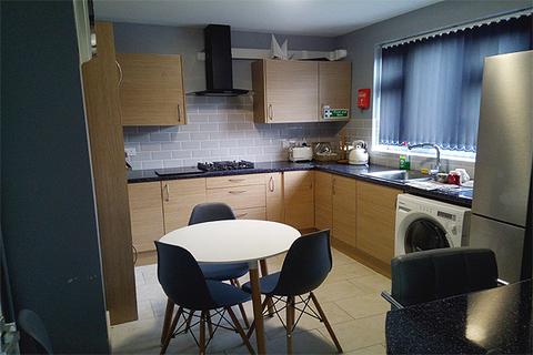 3 bedroom terraced house to rent, Mountjoy Close, London SE2