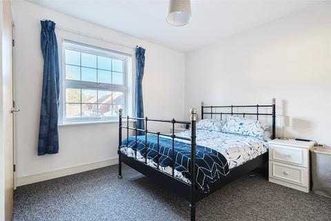 undefined, Champs Sur Marne, Bristol BS32