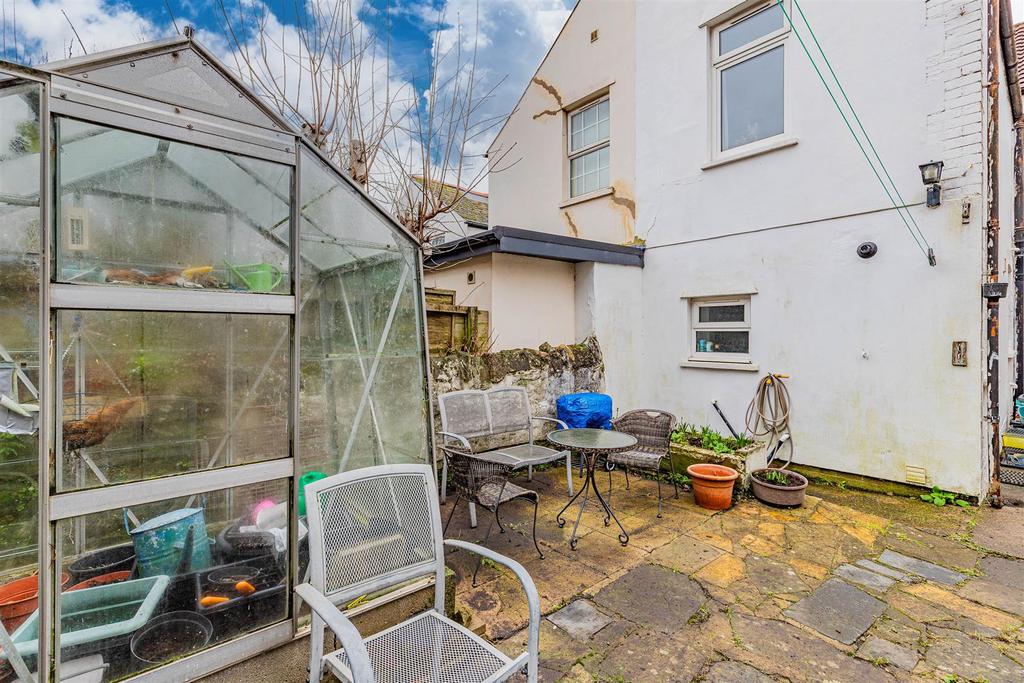 Strathnairn Street 15-11.jpg