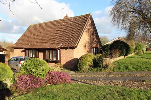 2 bedroom detached bungalow for sale, Barons Road, Bury St. Edmunds IP33