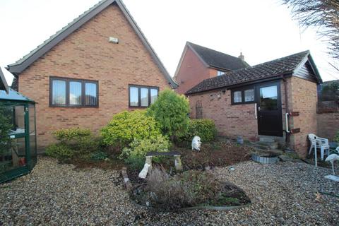 2 bedroom detached bungalow for sale, Barons Road, Bury St. Edmunds IP33