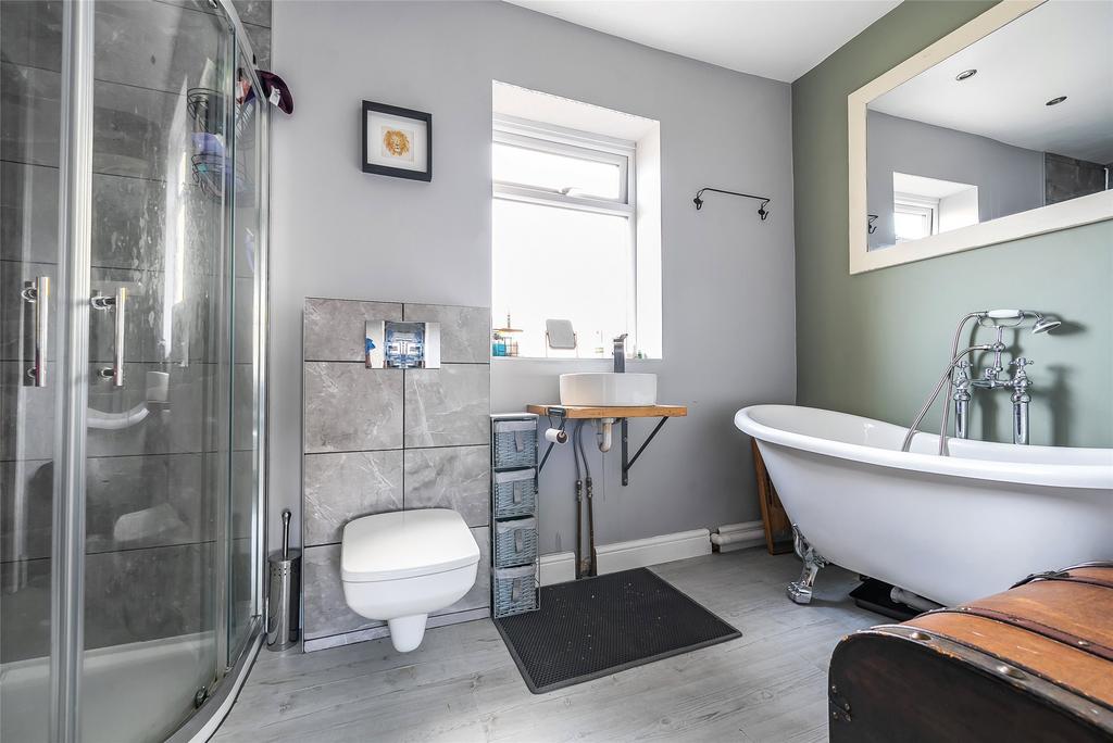 Family Bathrom