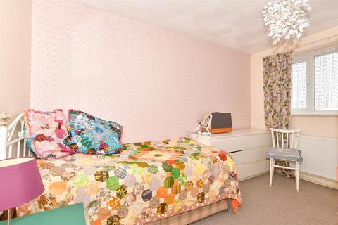 15 Canon Close, Rochester, ME1 3EN