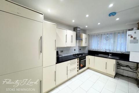 3 bedroom apartment to rent, Milton Gardens, London