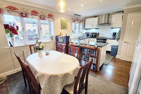 21 Swan Drive, Staverton, Trowbridge, BA14 8UN