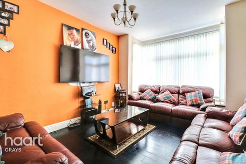 3 bedroom end of terrace house for sale, Brentwood Road, Grays