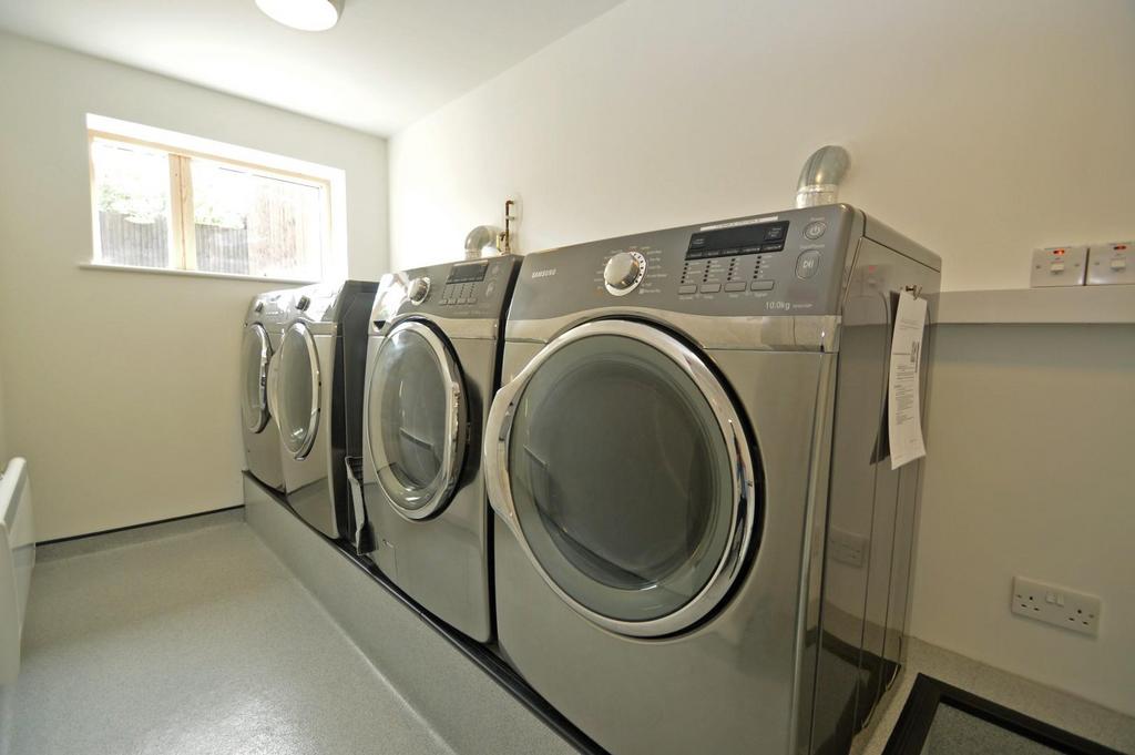 13 - Residents Laundry.JPG