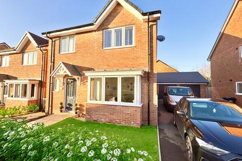 4 bedroom detached house for sale, Snowdrop Crescent, Lydney, GL15 5RD