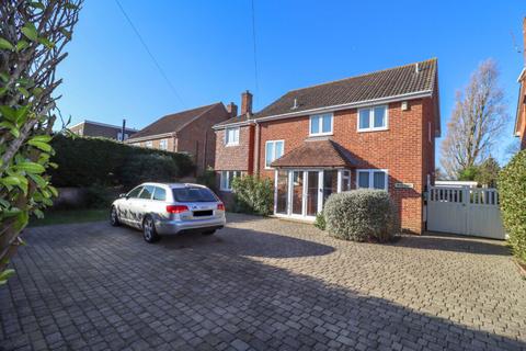 4 bedroom detached house for sale, Beach Road, Hayling Island