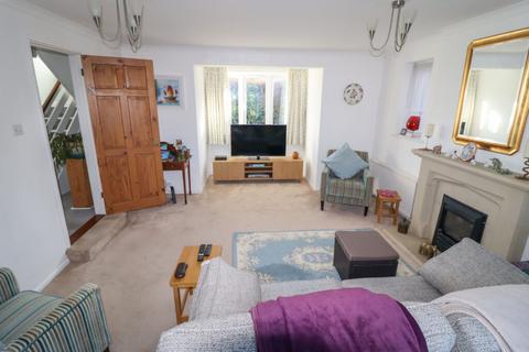 4 bedroom detached house for sale, Beach Road, Hayling Island